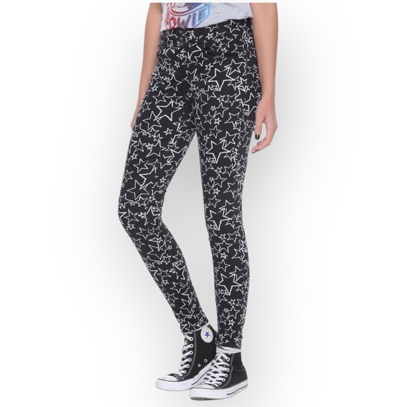 Hot Topic BlackHeart Star Skinny Jeans - Picture 3 of 15
